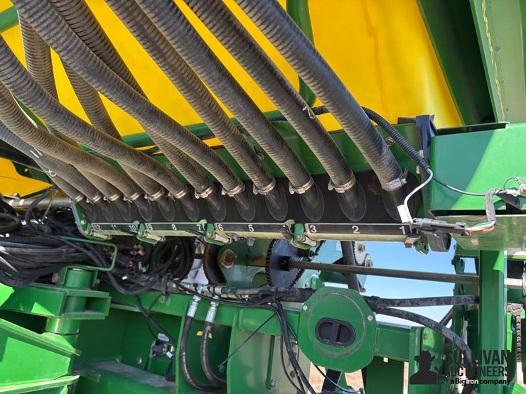 2010-john-deere-1770nt-image-20