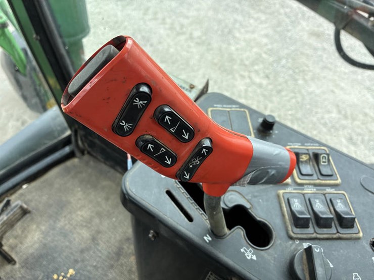 2000-john-deere-6700-image-62