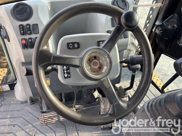 2016-caterpillar-420f2-it-image-58