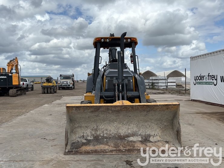 2020-deere-310l-image-8