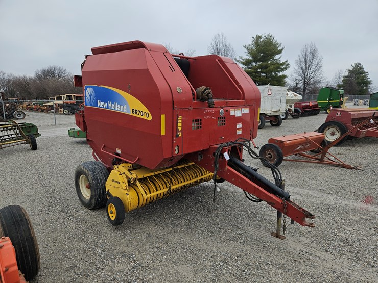2008-new-holland-br7060-image-1