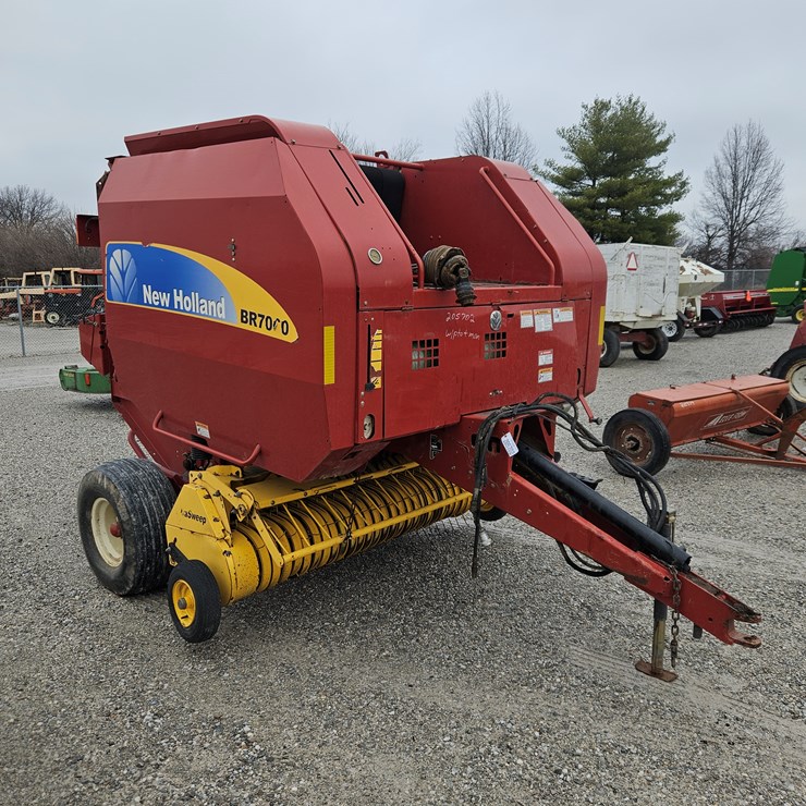 2008 NEW HOLLAND BR7060