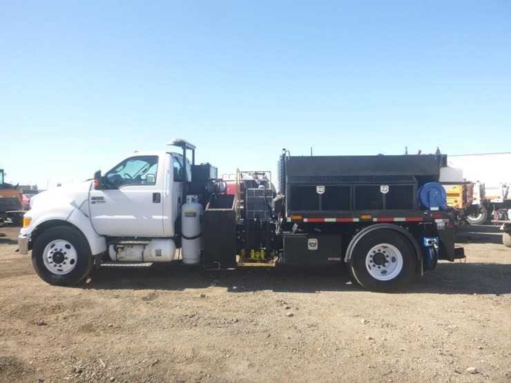 2013-ford-f650-image-5