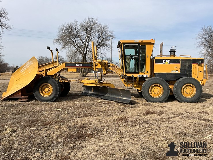 2002-caterpillar-140h-vhp-plus-image-13