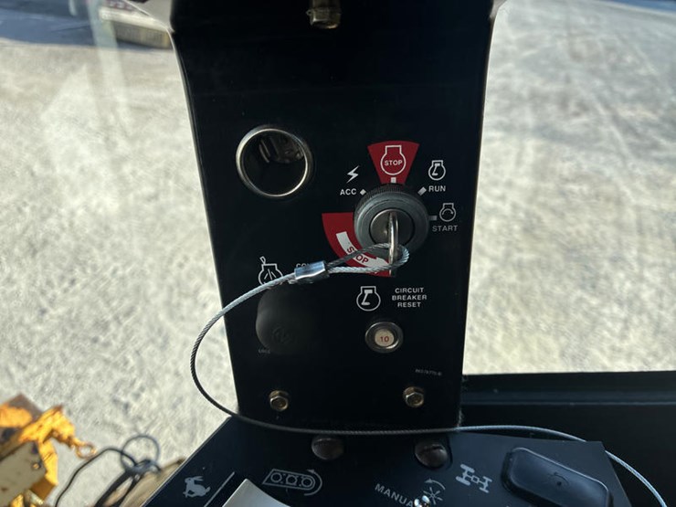 new-holland-tr89-image-98