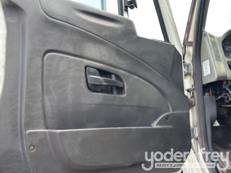 2015-international-4400-image-46