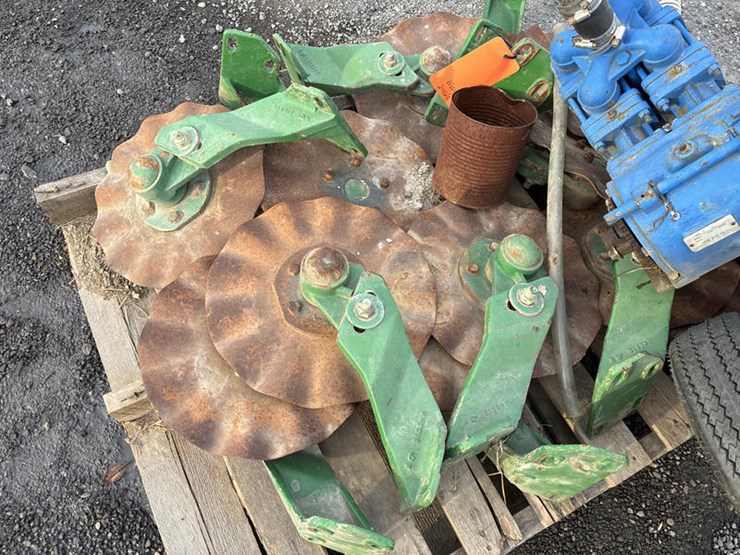 john-deere-7200-image-1