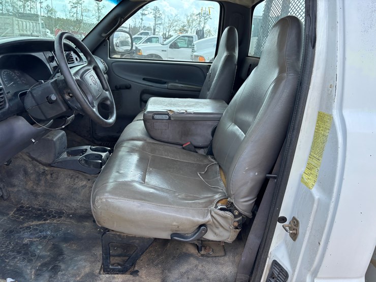 2002-dodge-ram-2500-image-8