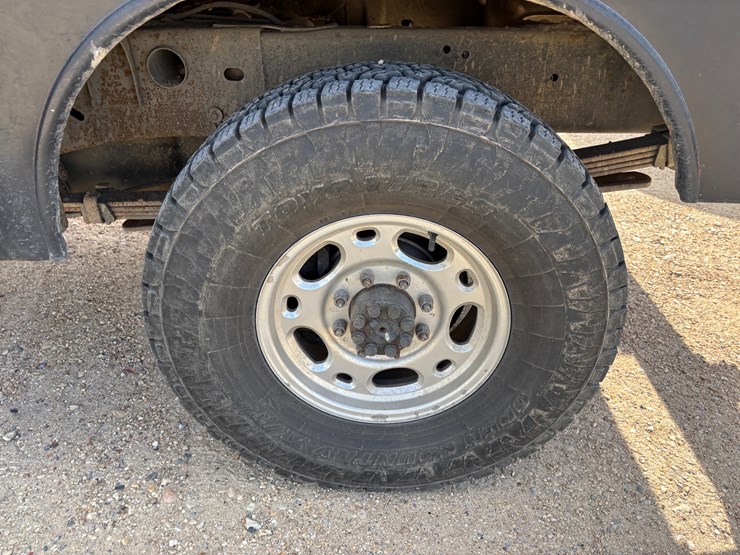 2009-chevrolet-2500-image-8