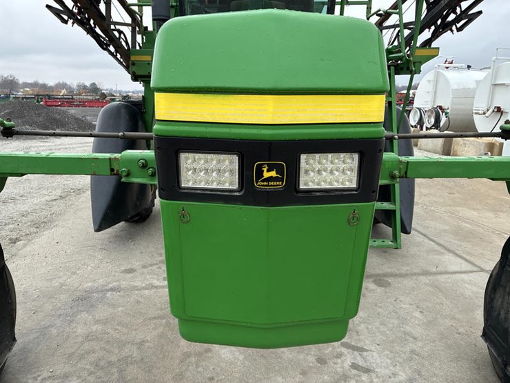 2000-john-deere-6700-image-10