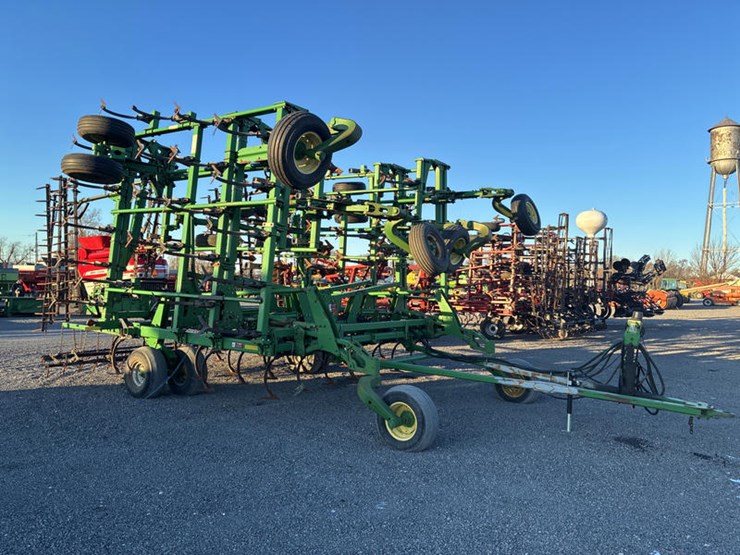 2002-john-deere-2200-image-1