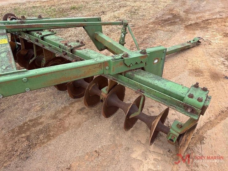 john-deere-24-image-14