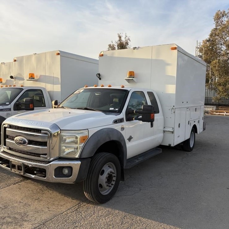 2011 FORD F550