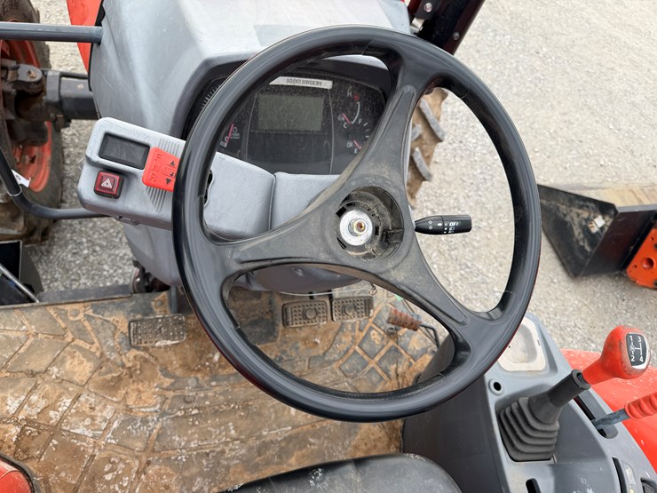 2018-kubota-m5-111-image-12