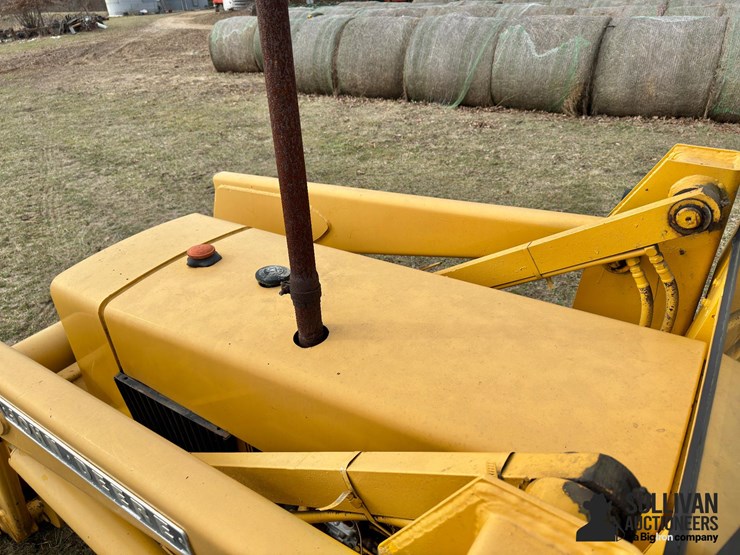 1979-deere-310a-image-13