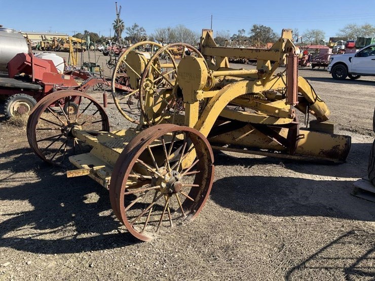 caterpillar-10-image-4