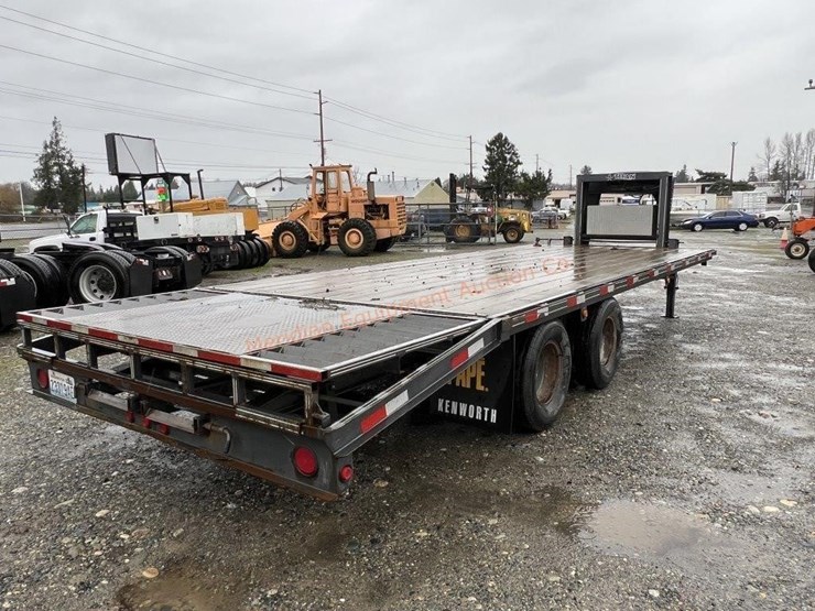 2003-titan-trailer-image-6