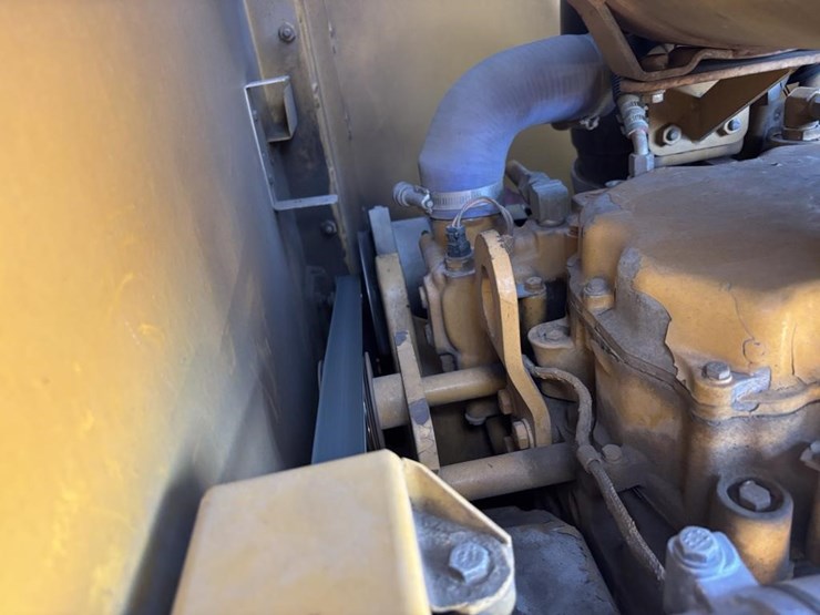 caterpillar-143h-image-61