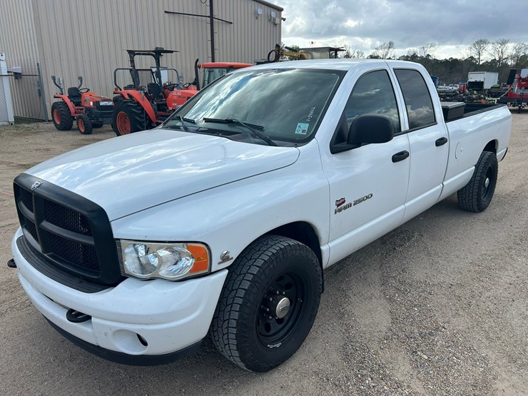 2003-dodge-ram-2500-image-1