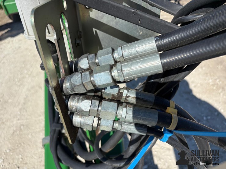 2007-john-deere-637-image-14