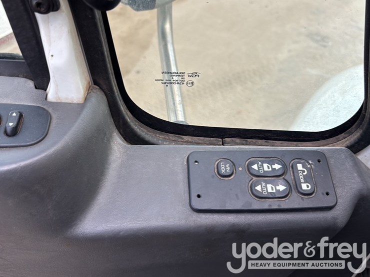 2015-international-4400-image-47