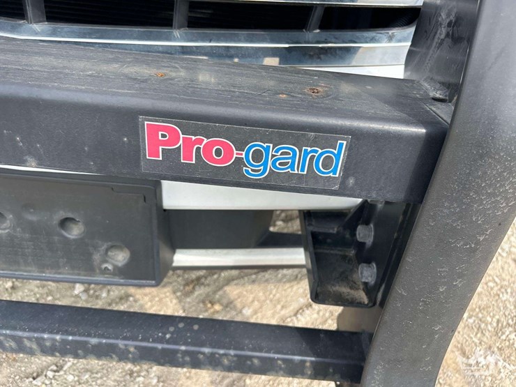 2020-chevrolet-tahoe-image-24