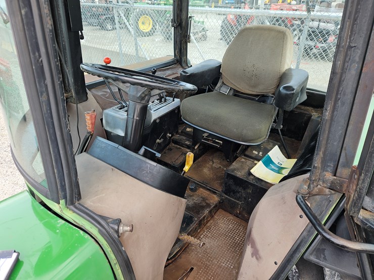 1983-john-deere-2350-image-7