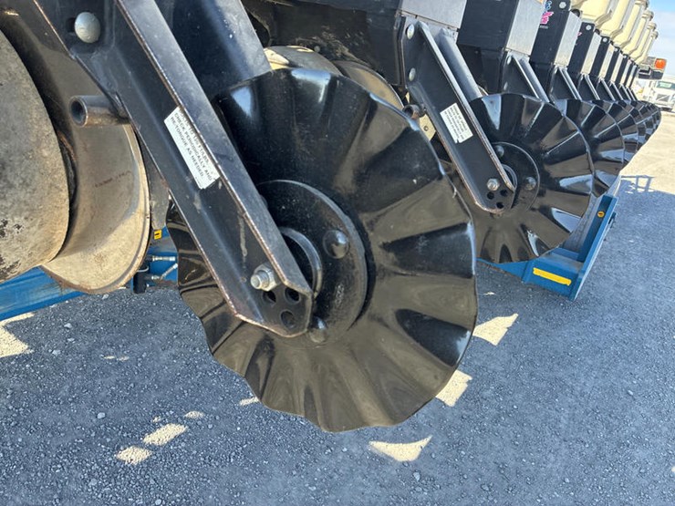 2006-kinze-3600-image-22