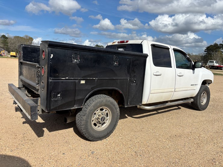 2009-chevrolet-2500-image-3