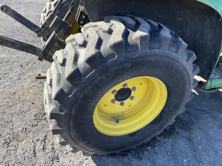 john-deere-4200-image-8