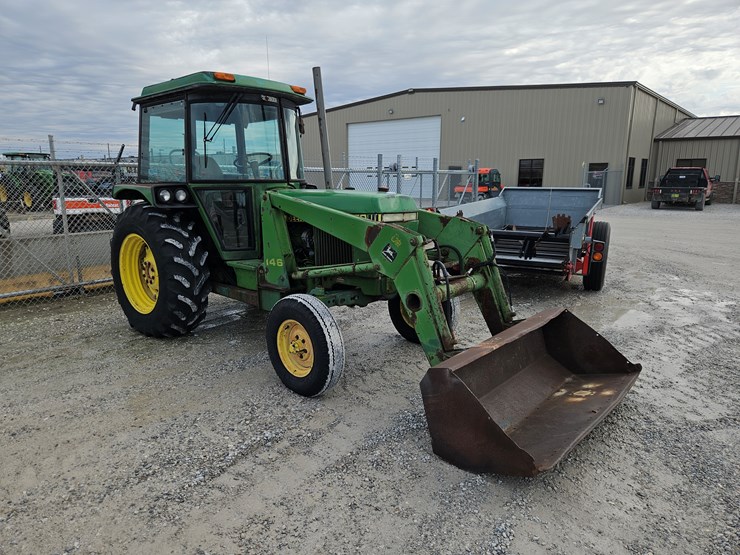 1983-john-deere-2350-image-18
