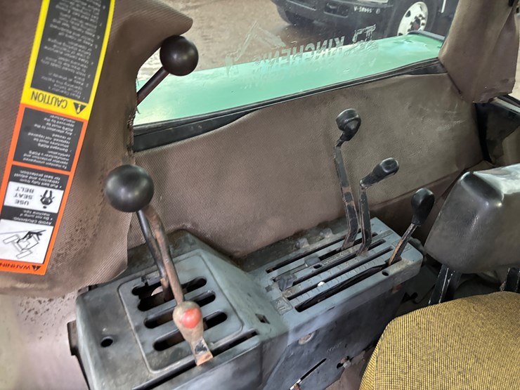 john-deere-3155-image-18