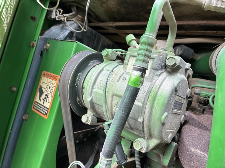 2000-john-deere-6700-image-71