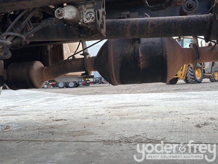 2015-international-4400-image-18