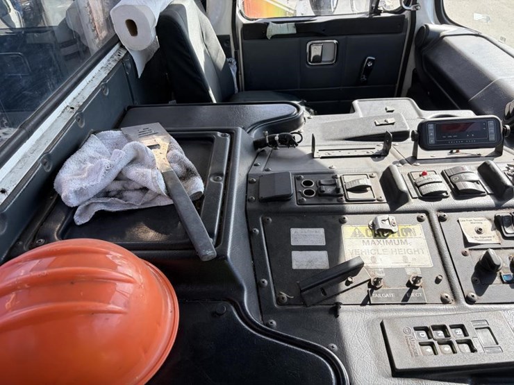 2012-autocar-xpeditor-image-17