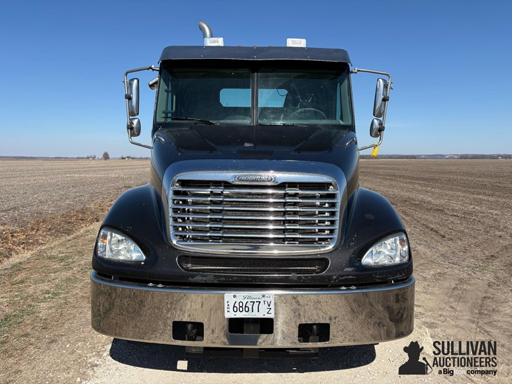 2006-freightliner-columbia-112-t/a-day-cab-truck-tractor-image-2