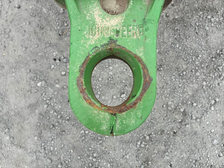 john-deere-2310-image-11