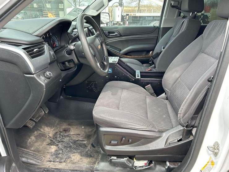 2020-chevrolet-tahoe-image-13