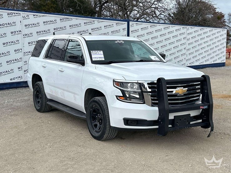 2020-chevrolet-tahoe-image-4