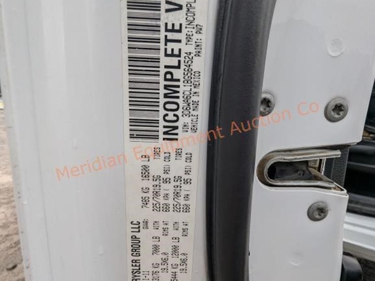 2011-dodge-ram-4500-image-28