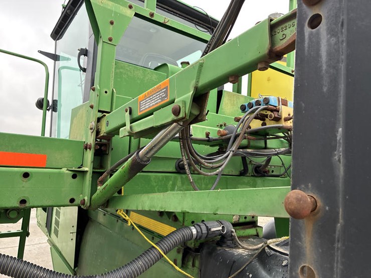 2000-john-deere-6700-image-27