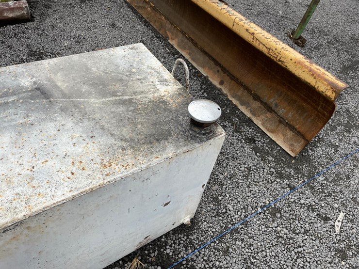 #5047-•-100-gal-fuel-tank-image-6