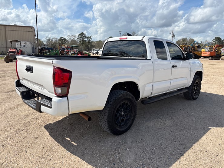 2022-toyota-tacoma-image-5