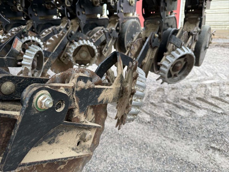 great-plains-yp1625-32tr-image-30