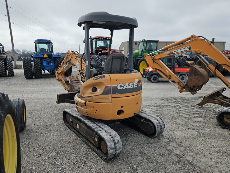 2012-case-cx31b-image-12