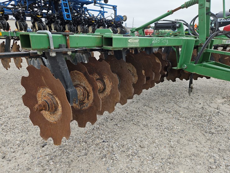 2019-frontier-dh1512-image-4