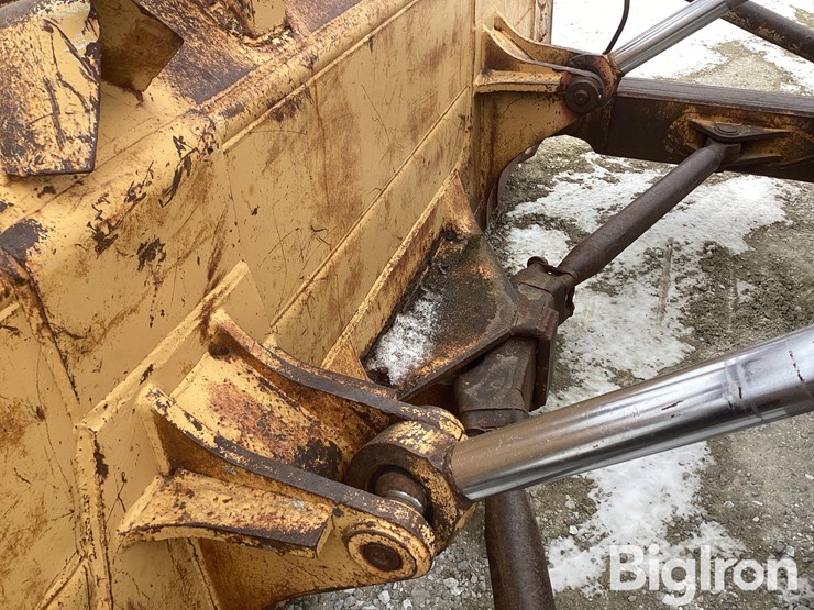 komatsu-d68e-image-13