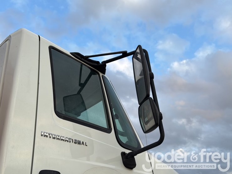 2007-international-7600-image-52