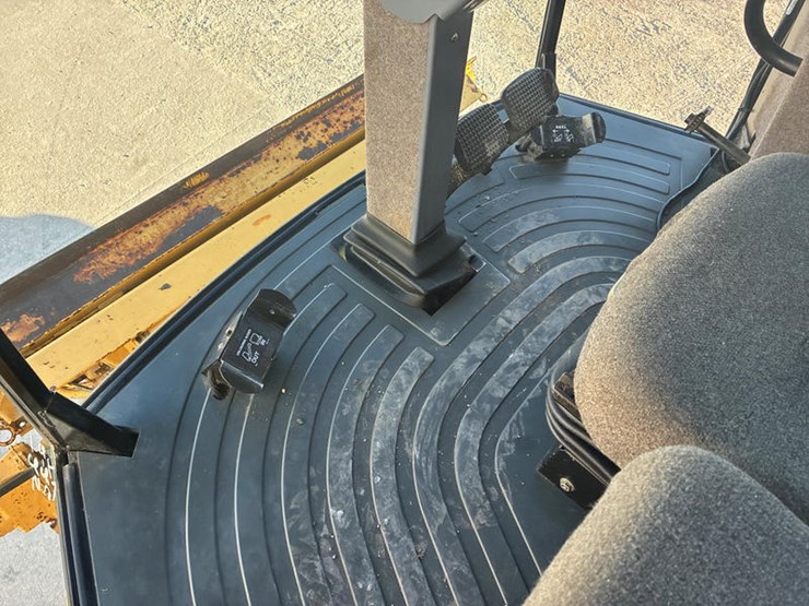 new-holland-tr89-image-91