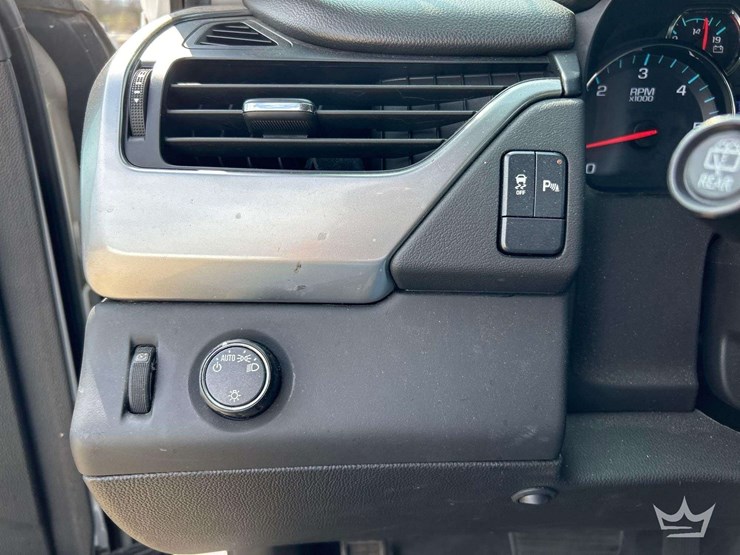 2020-chevrolet-tahoe-image-16